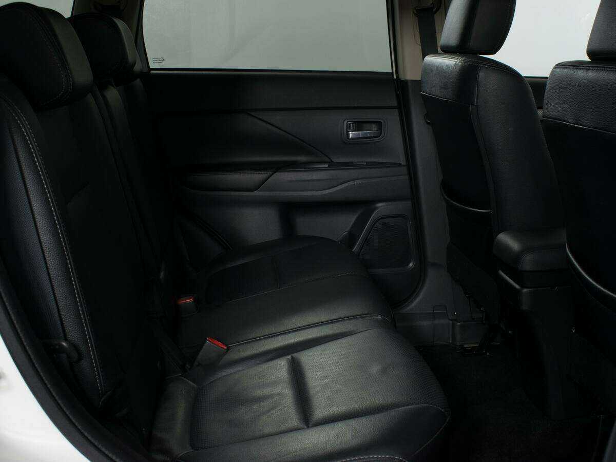 Продажа Б/У Митсубиши Оутлэндер. Фото: #8