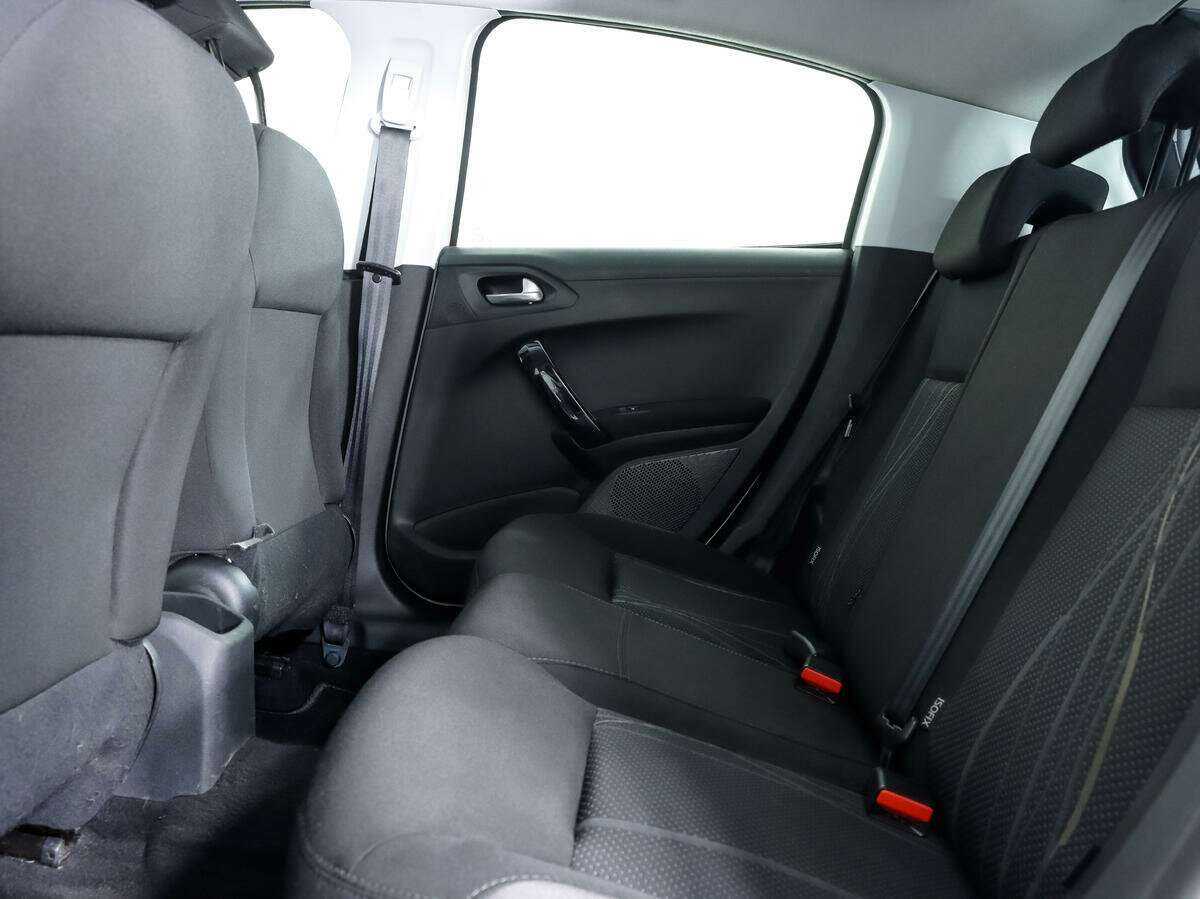 Продажа Б/У Пежо 208. Фото: #10