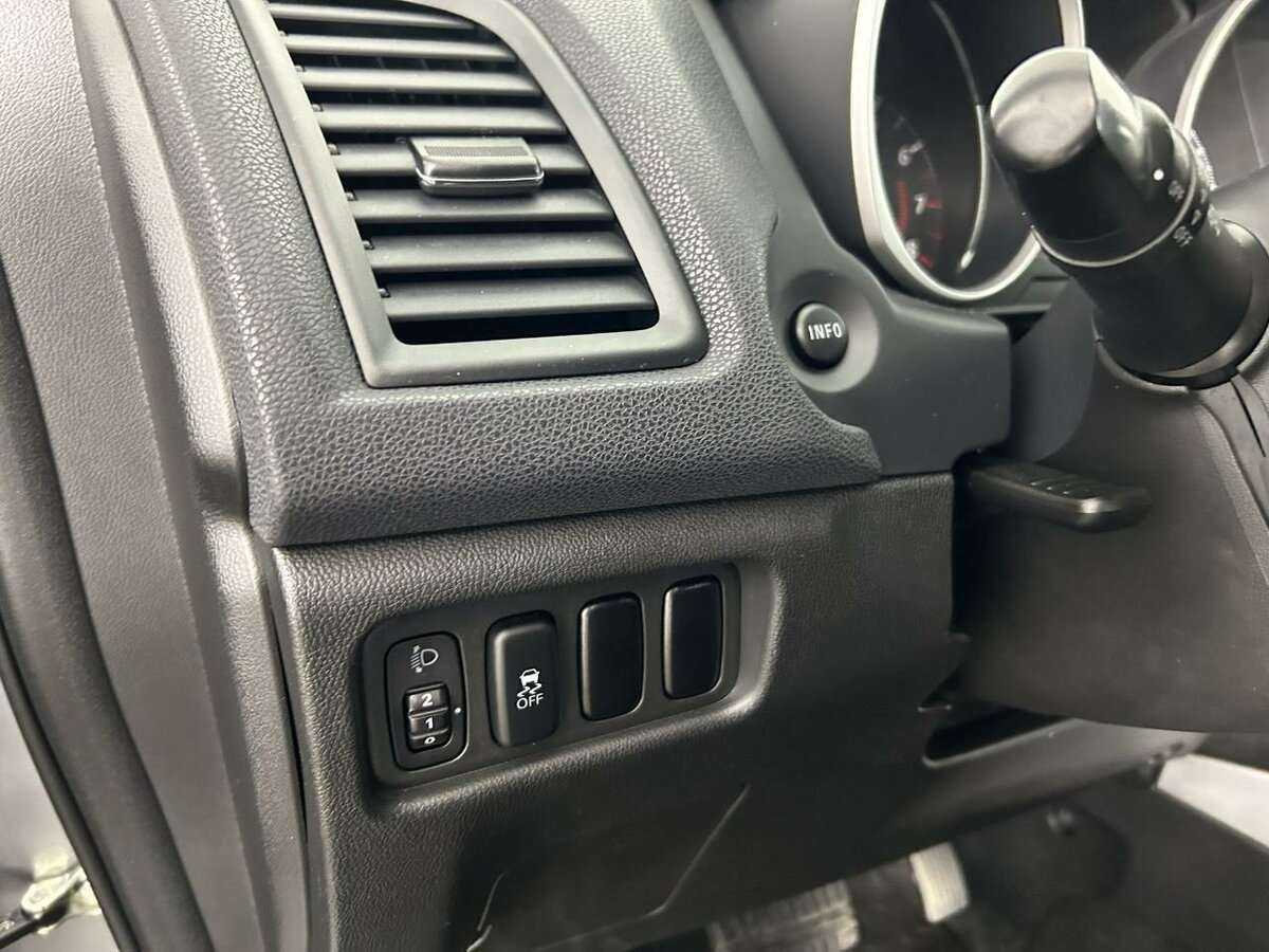 Продажа Б/У Митсубиши АС-Икс. Фото: #8