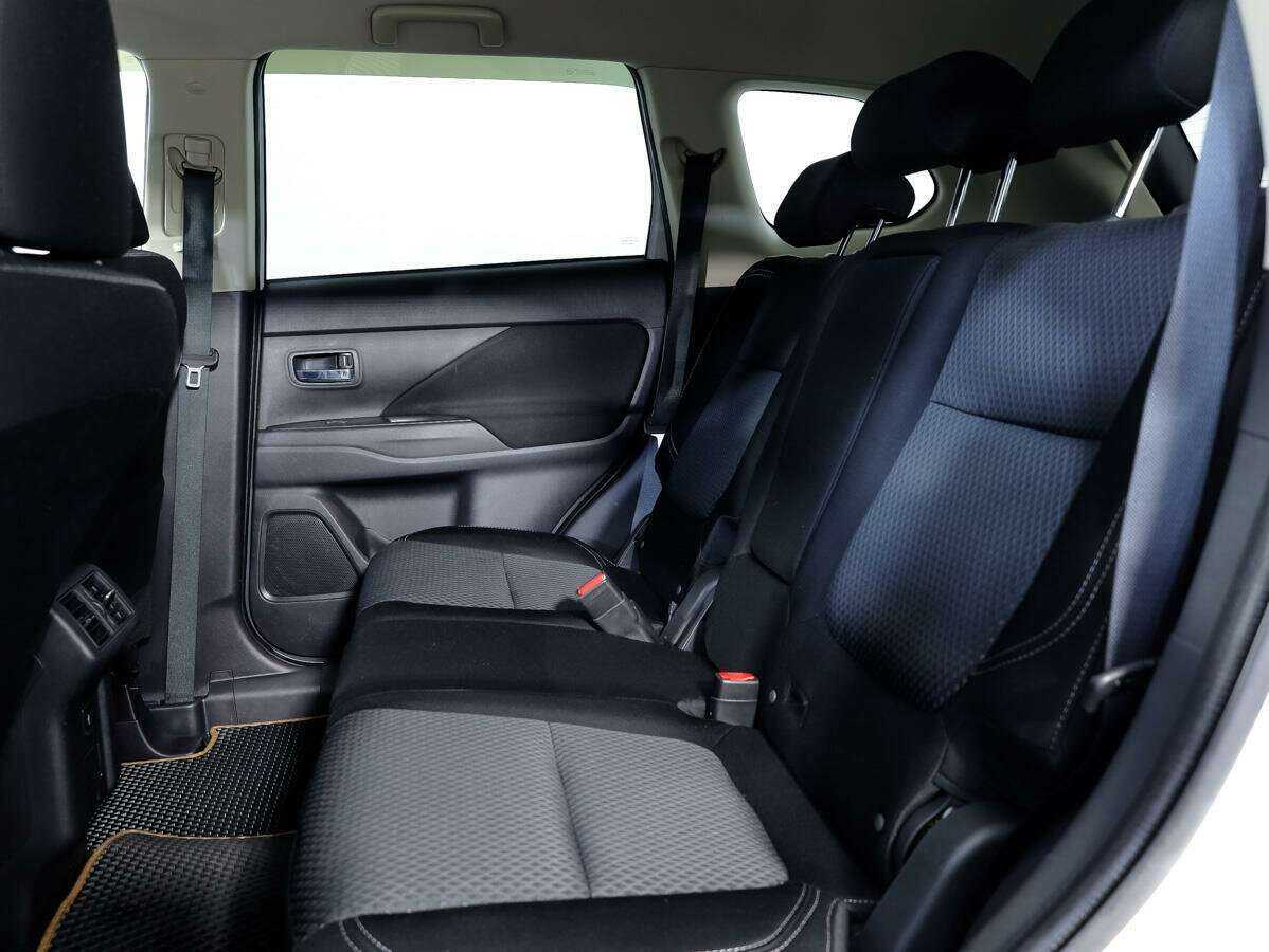 Продажа Б/У Митсубиши Оутлэндер. Фото: #12