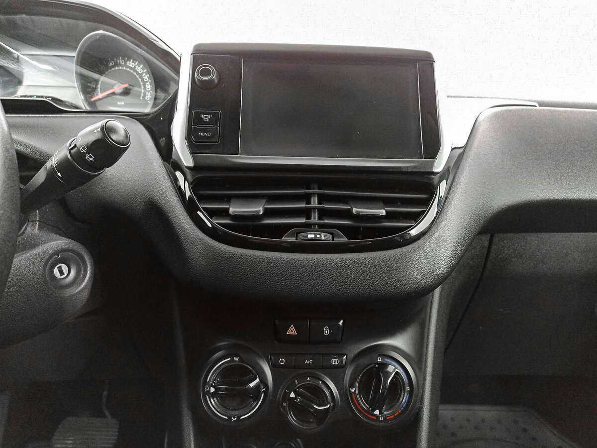 Продажа Б/У Пежо 208. Фото: #12