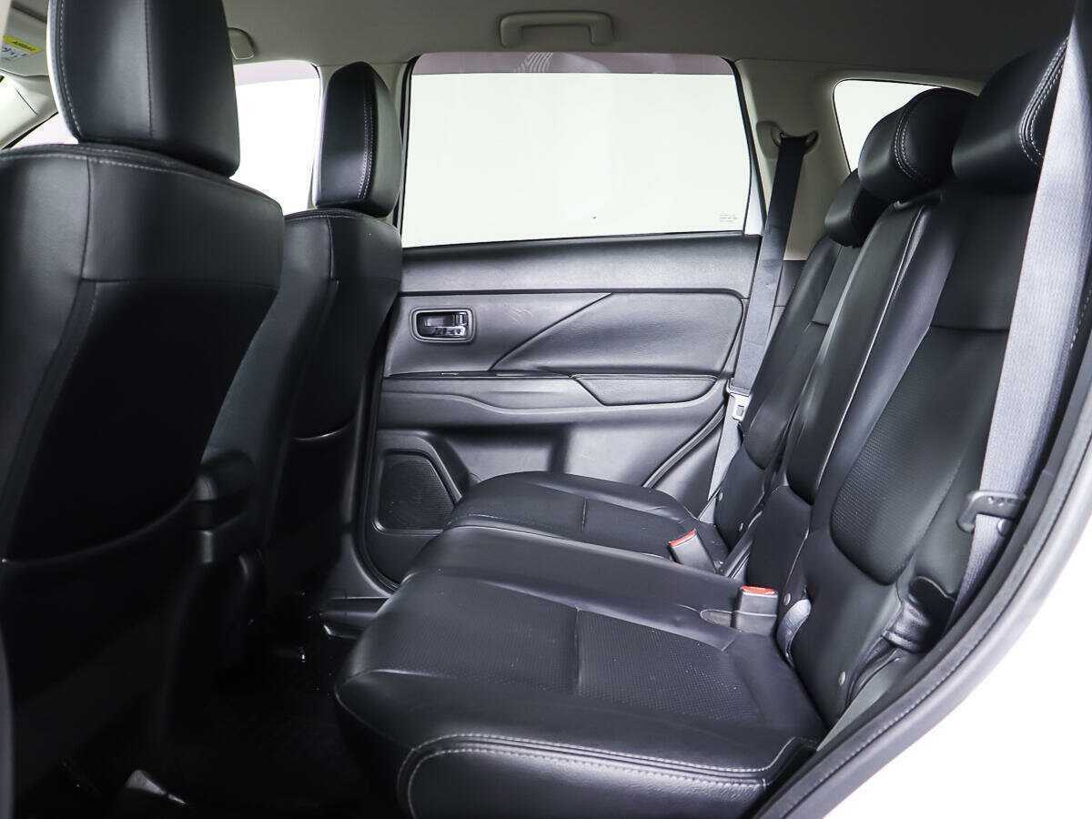 Продажа Б/У Митсубиши Оутлэндер. Фото: #9