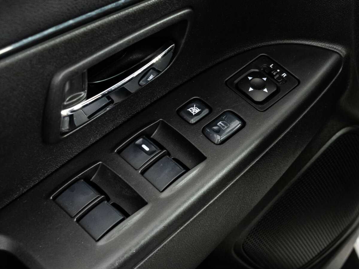 Продажа Б/У Митсубиши АС-Икс. Фото: #12