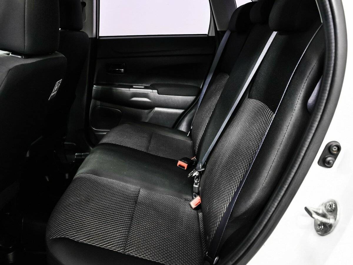 Продажа Б/У Митсубиши АС-Икс. Фото: #11