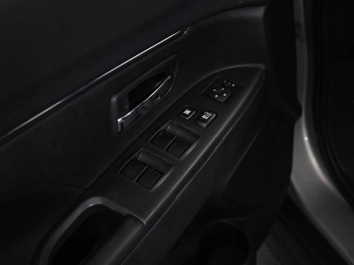 Продажа Б/У Митсубиши АС-Икс. Фото: #11