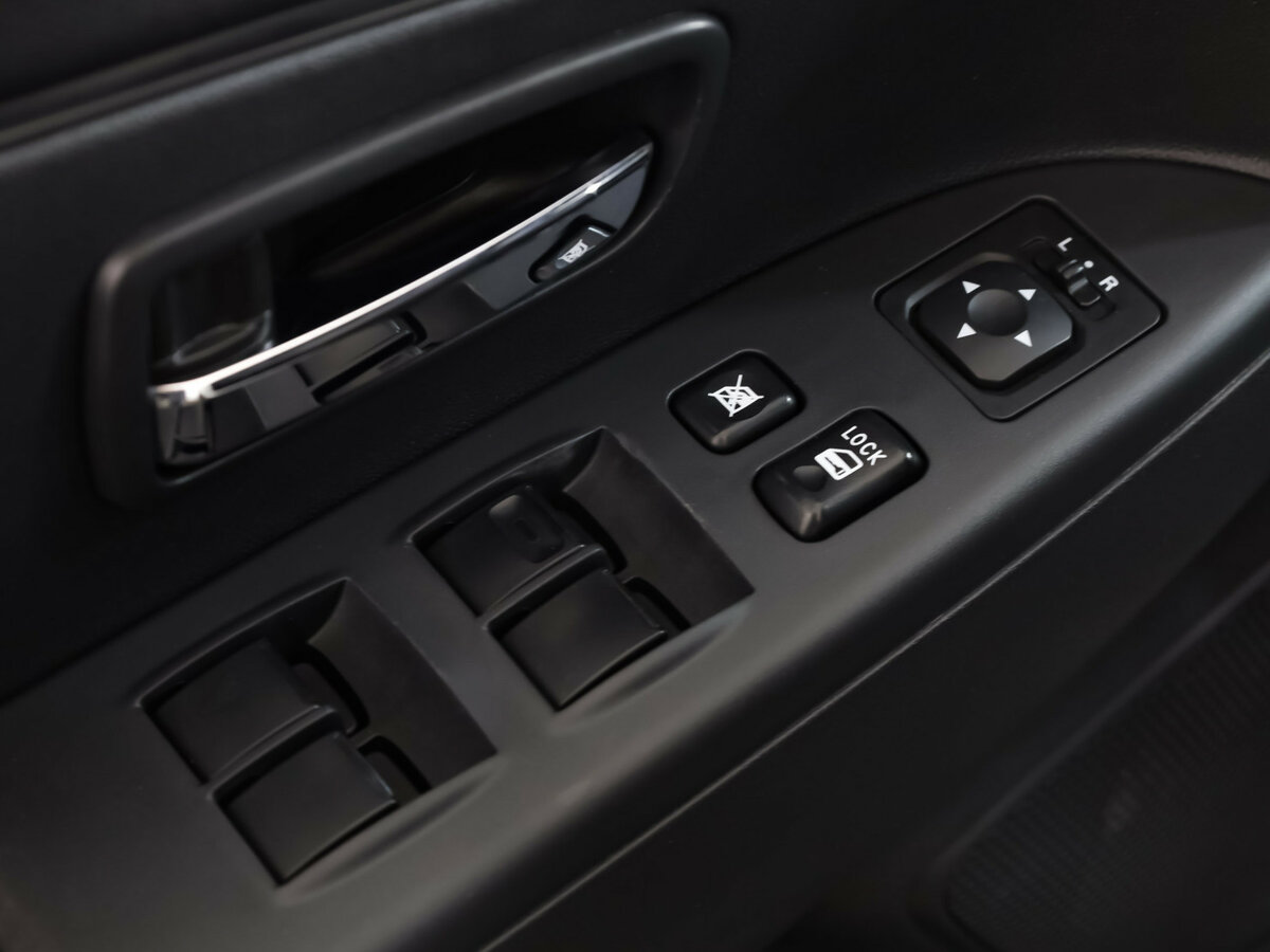 Продажа Б/У Митсубиши АС-Икс. Фото: #9